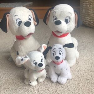 *MAKE OFFER. DONATING JANUARY 1. * 4 DISNEY DALMATIANS